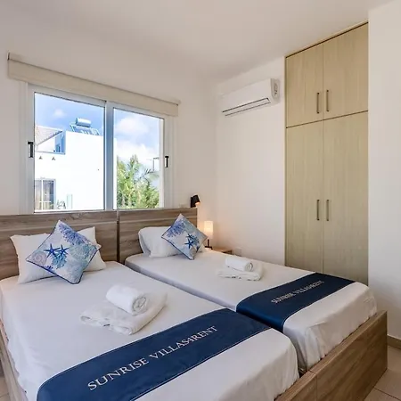 Vilă Nissi 26 With Private Pool *