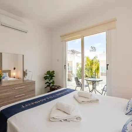 Nissi 26 With Private Pool *