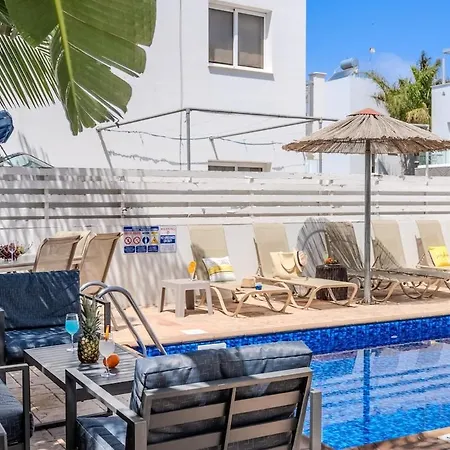 Vilă Nissi 26 With Private Pool *